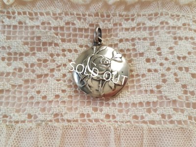 画像2: ローズレリーフペンダントトップ