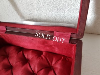 画像17: クッション付ガラスケース