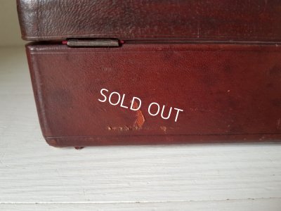 画像16: クッション付ガラスケース