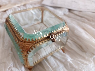 画像9: アンティークガラスジュエリーケース