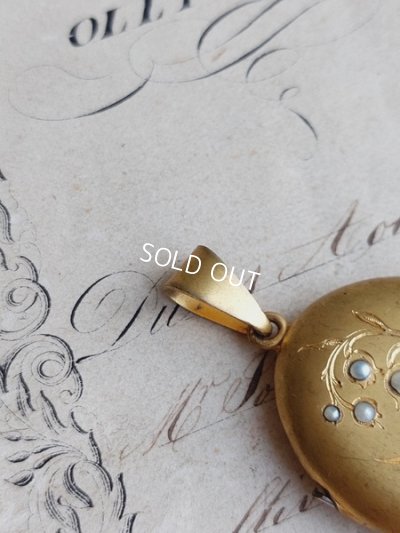 画像11: アンティークすずらんレリーフペンダントトップ