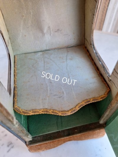 画像25: 天使のガラスケース