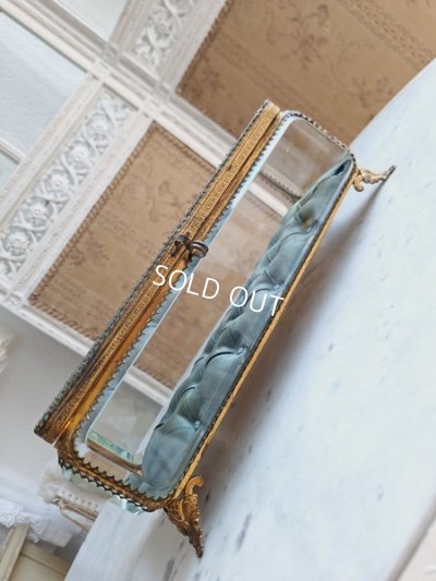 画像2: アンティーククッション付ガラスケース