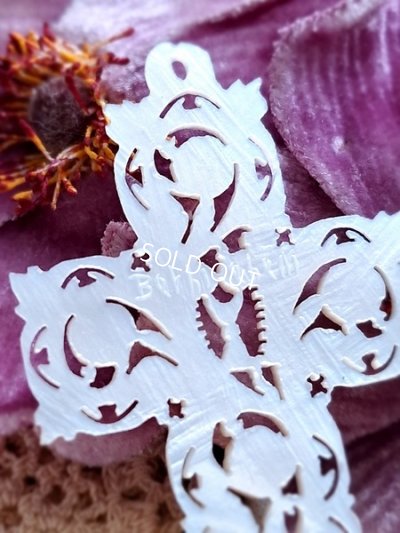 画像5: マザーパール透かしの十字架