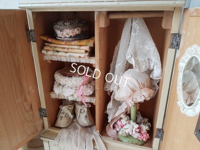 画像16: ドールキャビネット