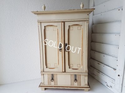 画像11: ドールキャビネット