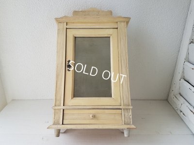 画像16: ドールキャビネット