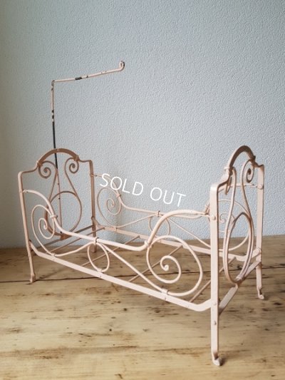 画像18: アイアン製ドールベッド