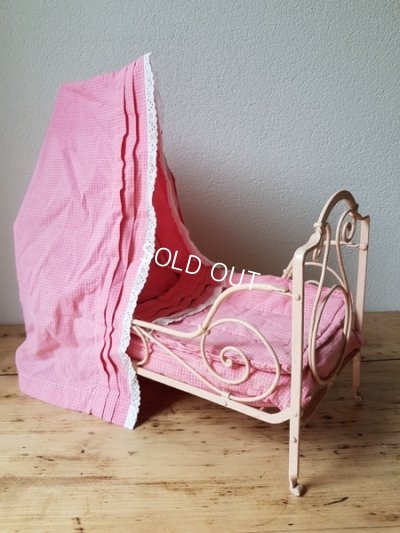 画像17: アイアン製ドールベッド