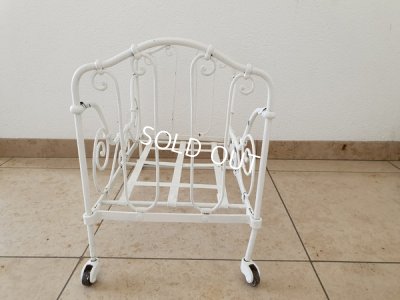 画像3: アイアン製ドールベッド