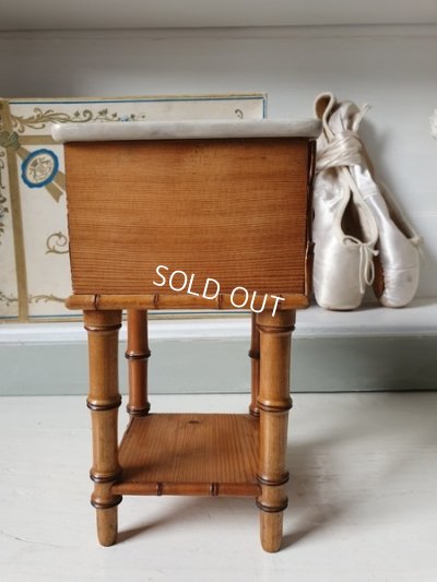 画像4: アンティークドールキャビネット