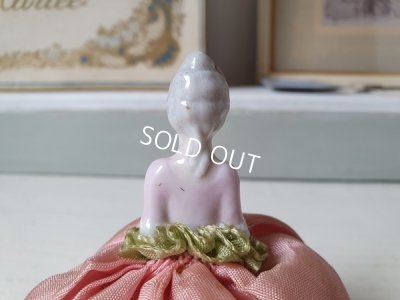 画像6: アンティークボックス付ハーフドール