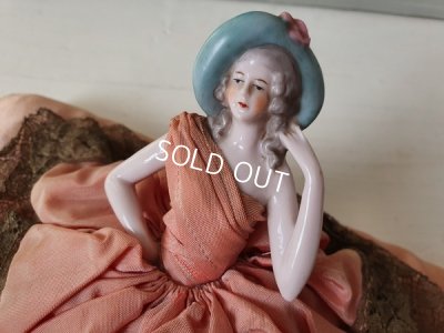 画像3: アンティークハーフドールハンキーケース