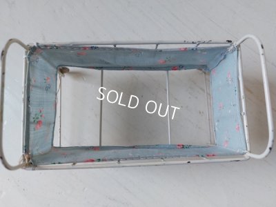 画像7:  アンティークドールベッド