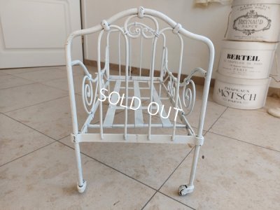 画像2: アイアン製ドールベッド