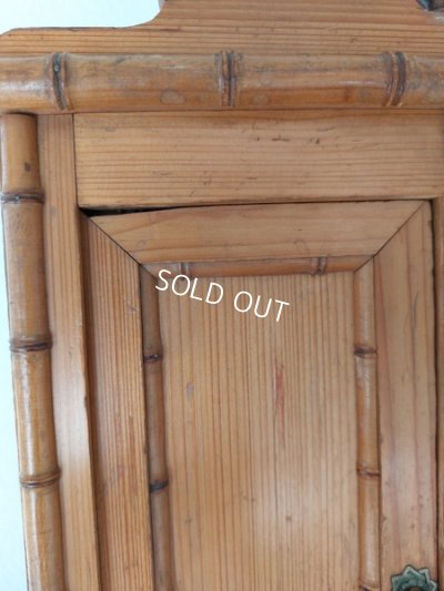 画像18: アンティークドールキャビネット