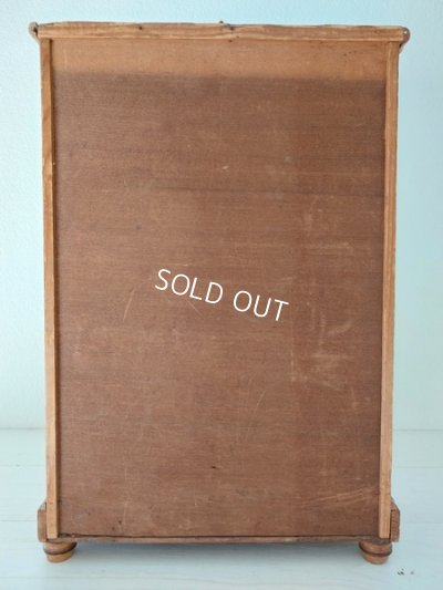 画像9: アンティークドールキャビネット