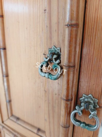 画像3: アンティークドールキャビネット