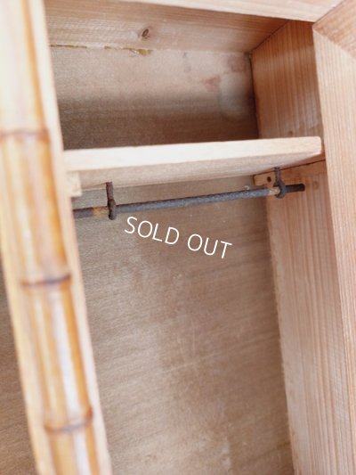 画像13: アンティークドールキャビネット