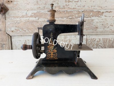 画像13: アンティークトイミシン