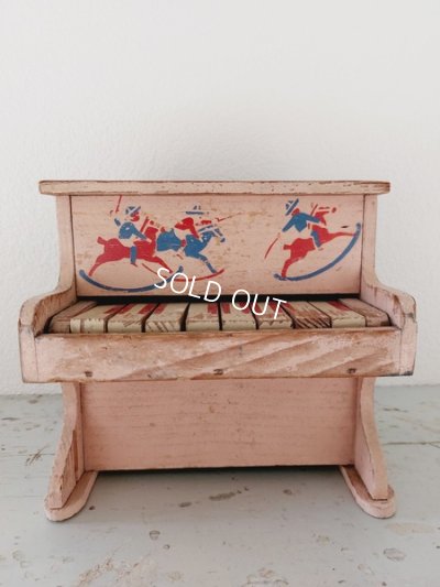 画像8: アンティークトイピアノ