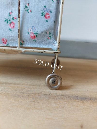 画像13: アンティークドールベッド