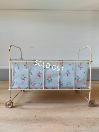 画像4: アンティークドールベッド