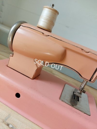 画像7: アンティークCacige社ピンクトイミシン