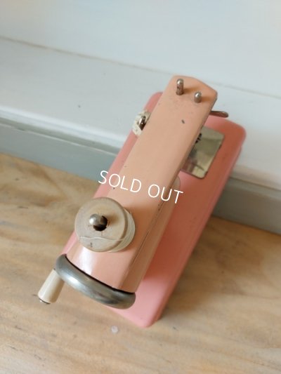 画像12: アンティークCacige社ピンクトイミシン