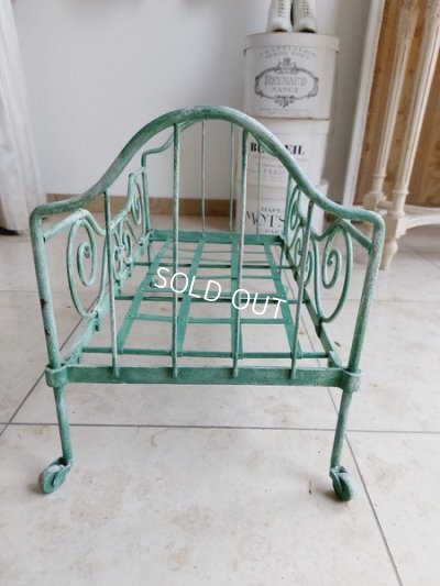 画像20: アンティークアイアンドールベッド