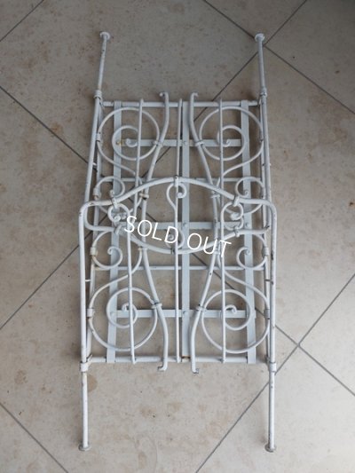 画像8: アンティークアイアン製ドールベッド