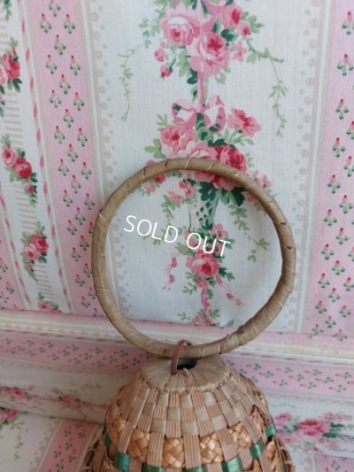 画像2: アンティークたまご型ドールバスケット