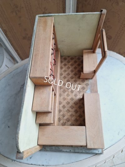 画像24: アンティークトイショップ