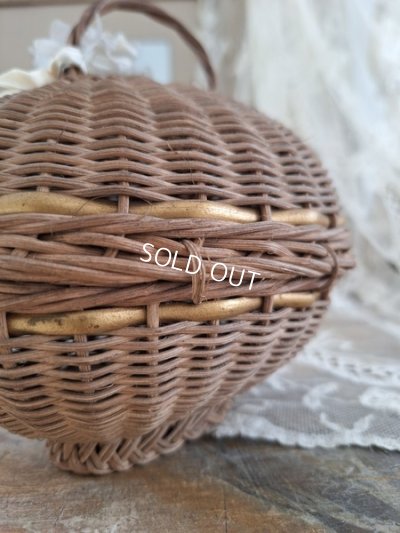 画像12: アンティークエッグ型ドールバスケット