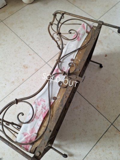 画像9: アンティークドールベッド