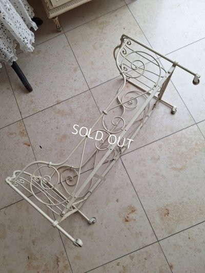 画像10: アイアン製ドールベッド