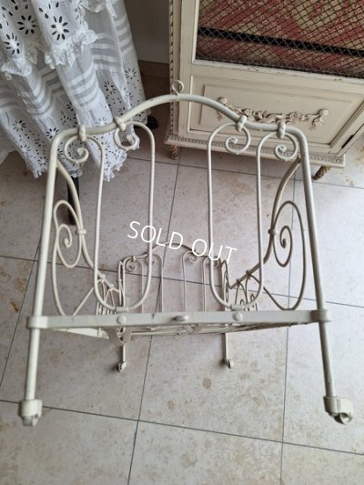 画像19: アイアン製ドールベッド