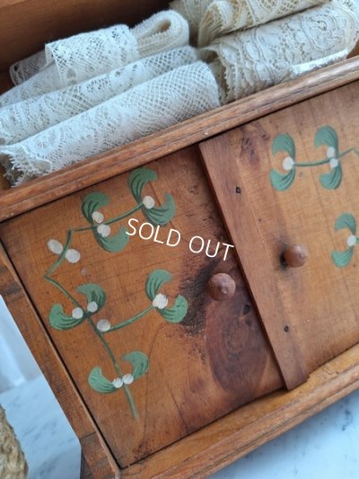 画像13: やどりぎ柄ドールオープンシェルフ