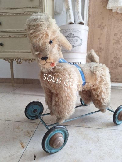antiquetoypoedle