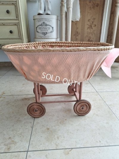 画像18: アンティークドールベッド