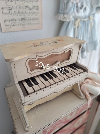 画像8: アンティークフレンチトイピアノ