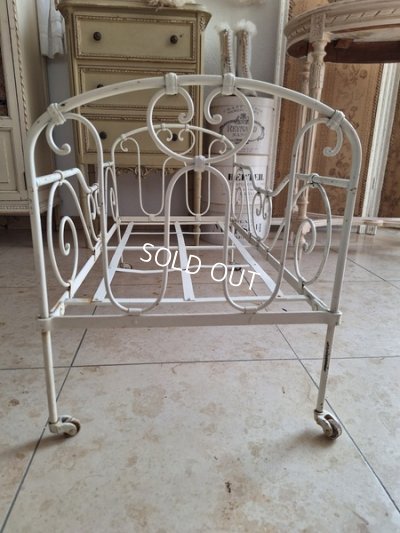 画像10: アンティークアイアンドールベッド