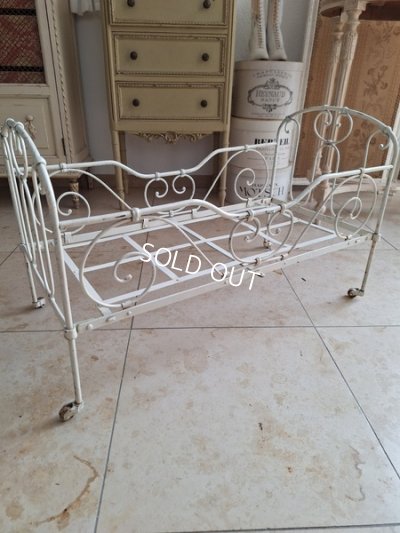画像3: アンティークアイアンドールベッド