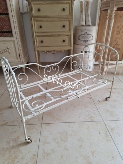 画像4: アンティークアイアンドールベッド