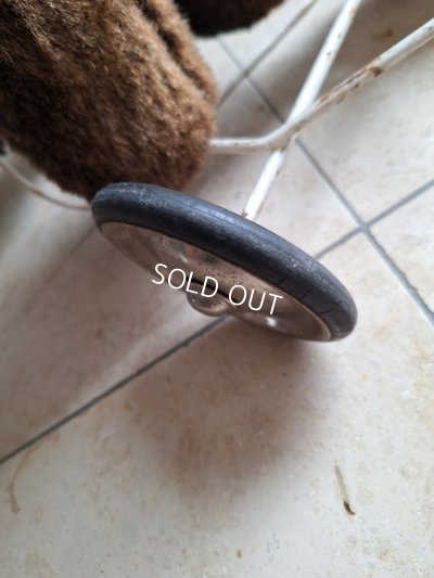 画像9: 車輪付プードル