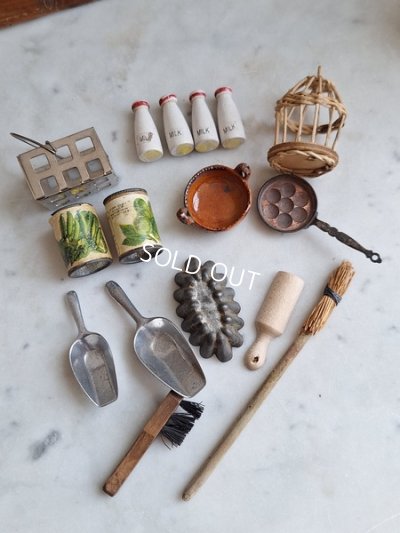 画像24: アンティークトイショップ