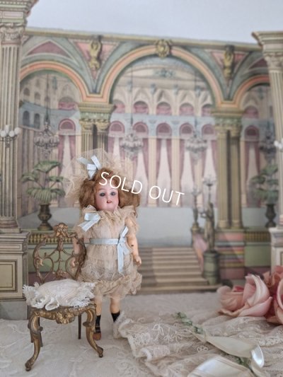 antiquepalace