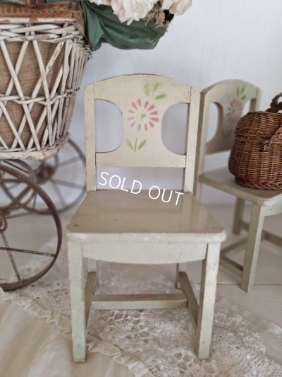 vintagedollchair