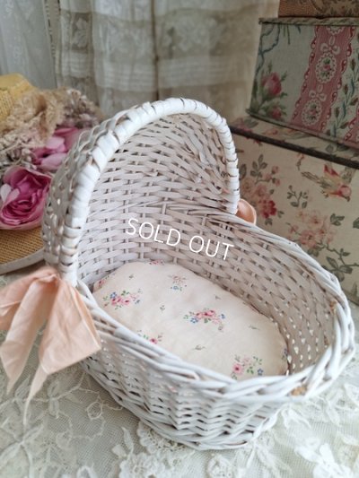 dollbed