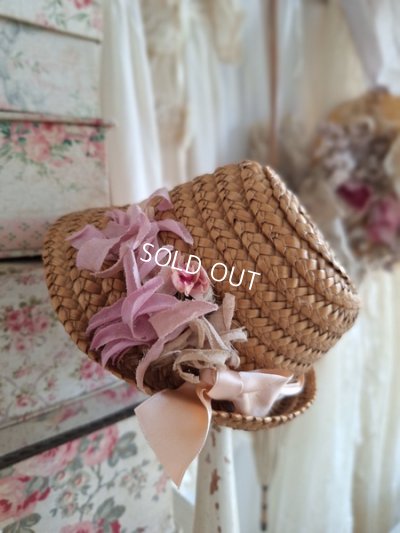 dollhat